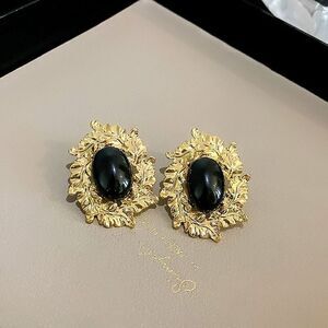 Gold Tone Textured Leaves Round Black Cabochon Stud Pierced Earrings Classic